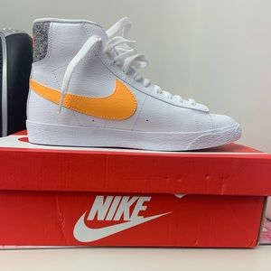 Youth high top sneakers